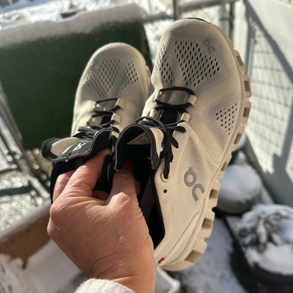 On Running Women's Athletic Shoes - White